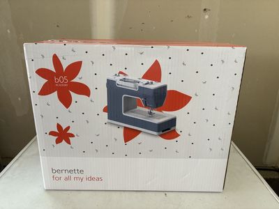 Bernette b05 ACADEMY Household Sewing Machine - New in Box