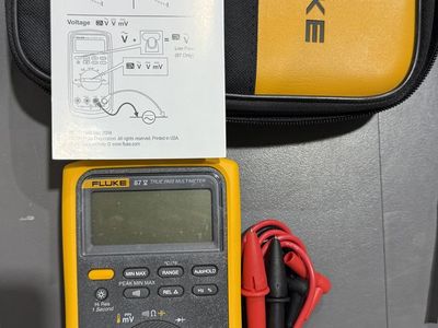 Fluke 875 V