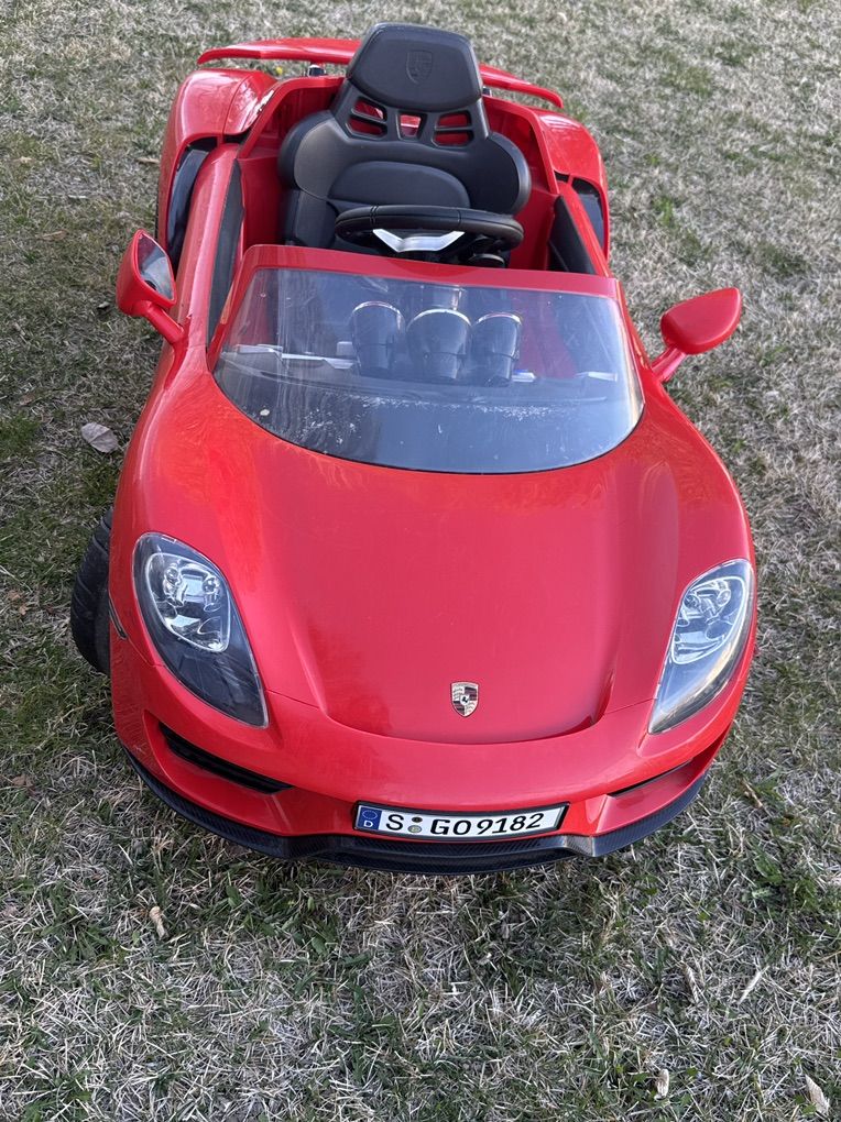 Roleplay 6 Volt Porsche 918 Spyder Ride on Vehicle