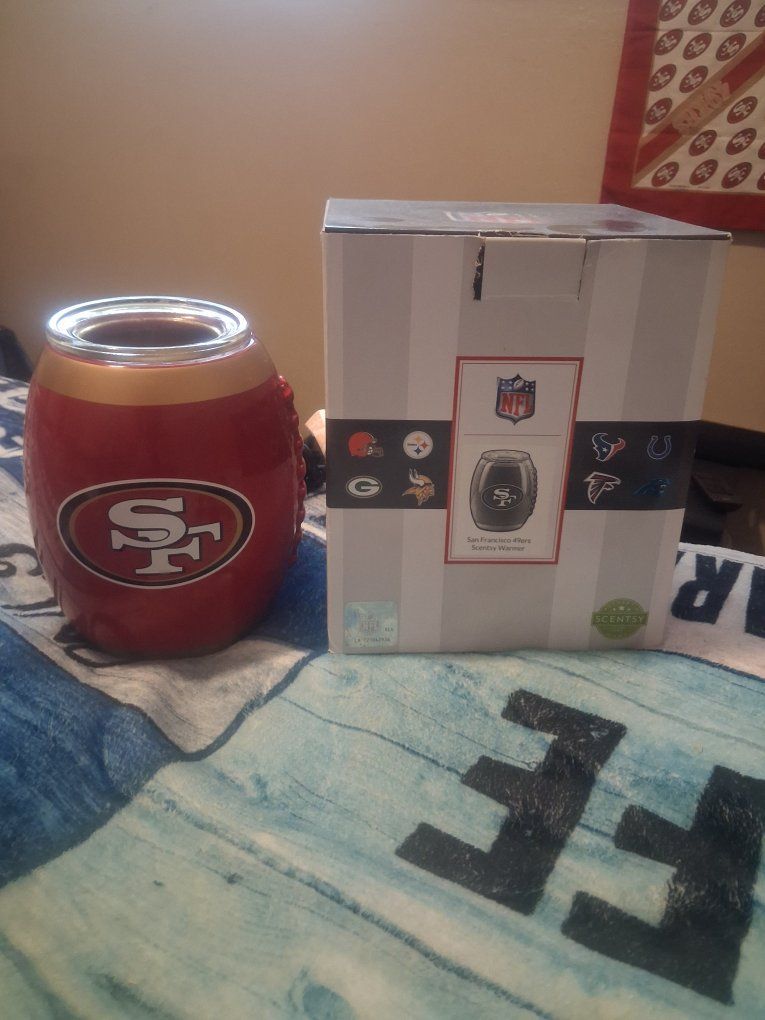 San Francisco 49ers NFL Scentsy Wax Warmer with Box and Extra Wax Cubes