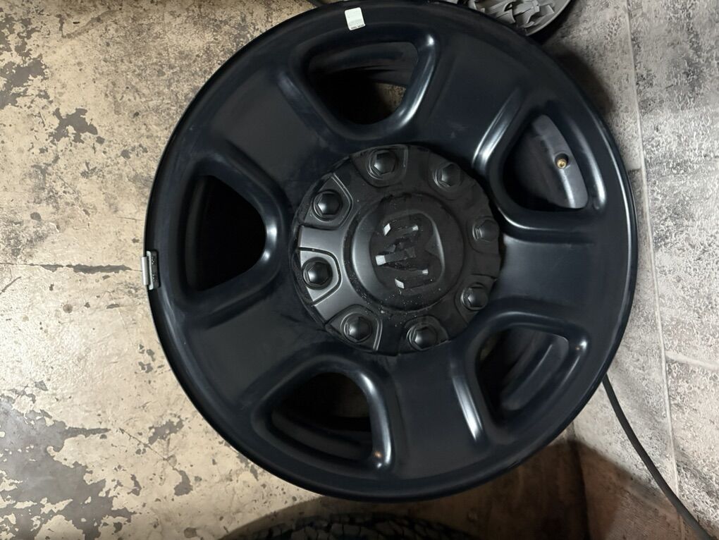 2025 Ram 2500 Factory 18 Inch Black Steel Wheels