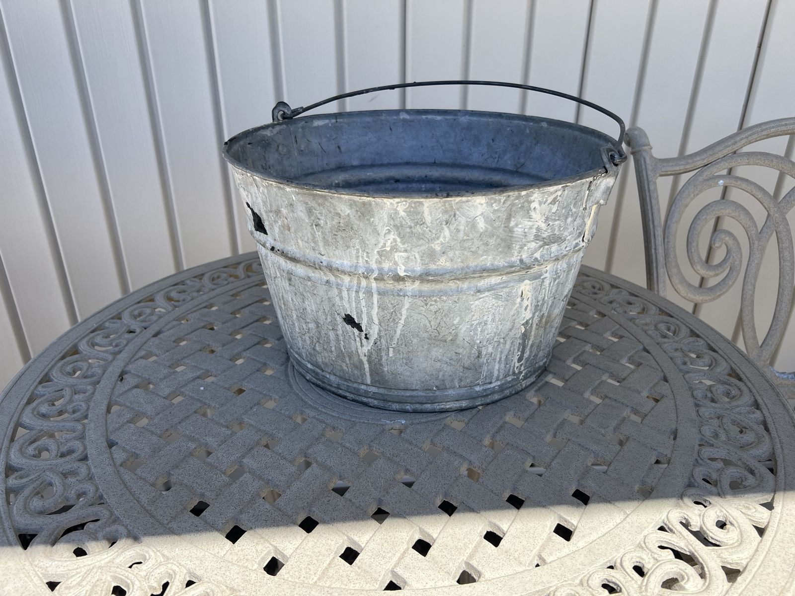 Main image 3