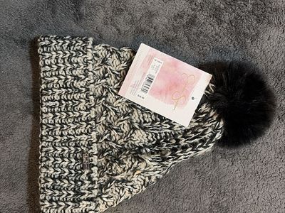 Jessica Simpson Women's Black & White Knit Beanie Hat with Faux Fur Pom - One Size, New with Tags