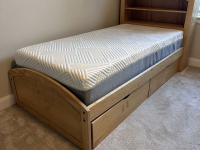 Bed With Book Shelf/storage And Mattress