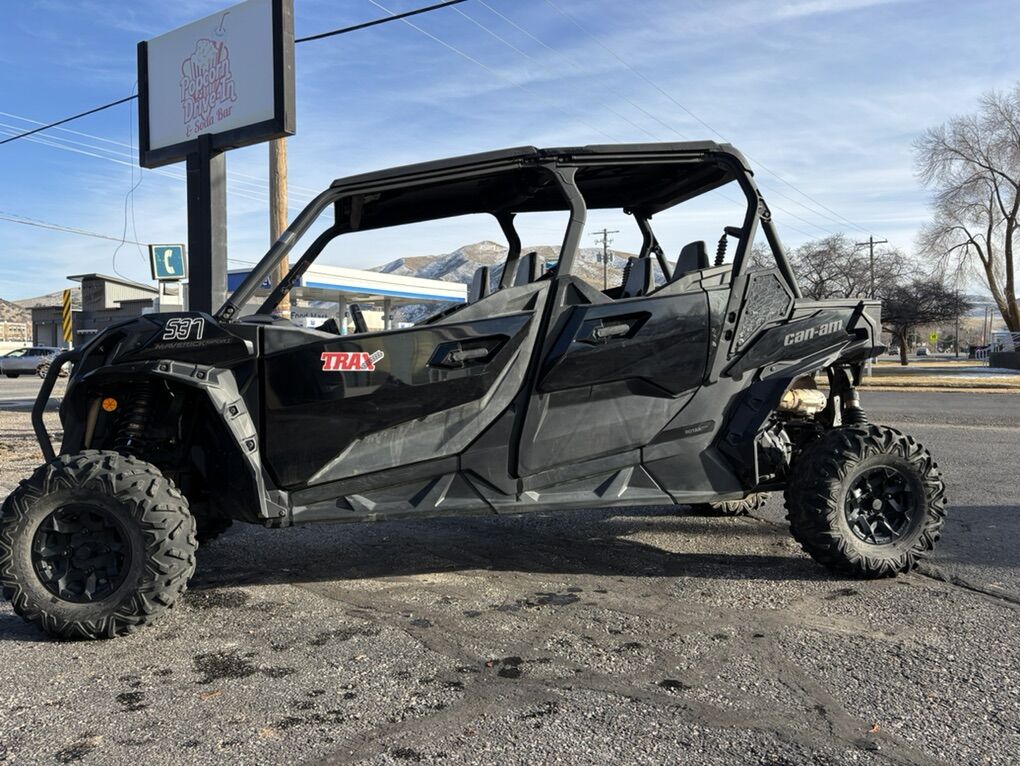 Can-Am Maverick Sports Max