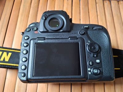 NIKON D850