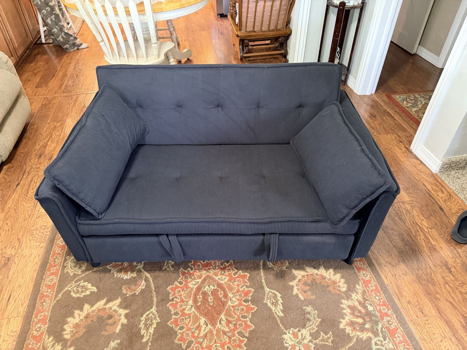 Futon couch with pull out