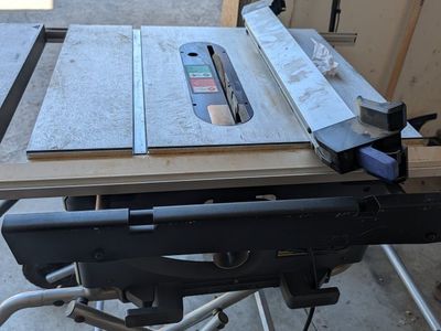 Kobalt 10-in 15-Amp Table Saw with Folding Stand Model KT1015