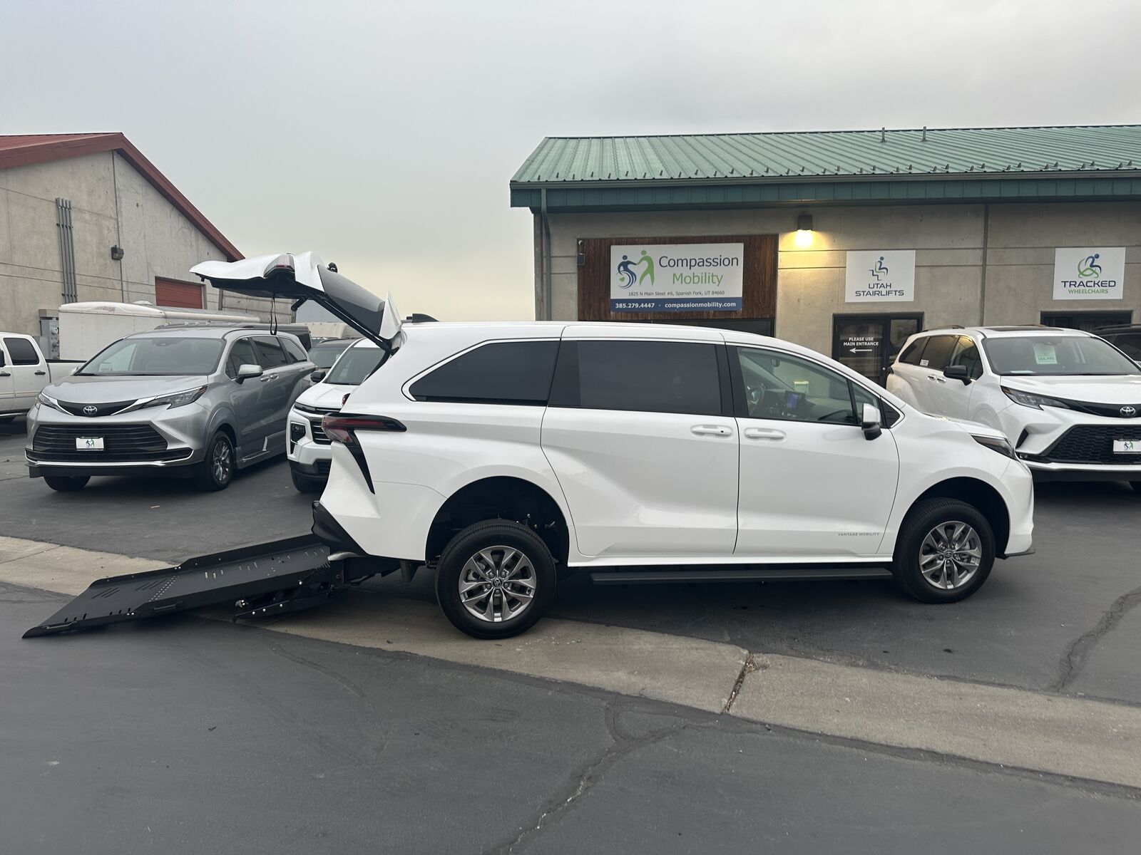 2026 Toyota Sienna LE 8-Passenger