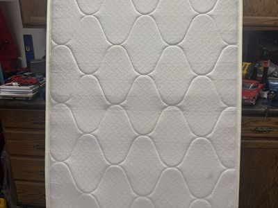 Zinus 6” twin mattress
