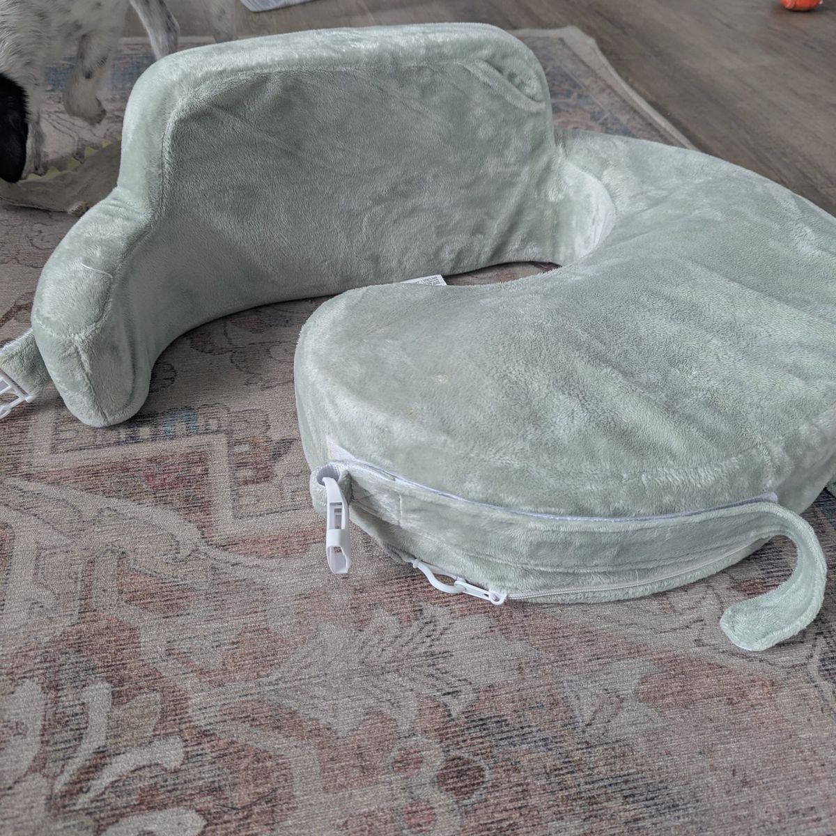 breastfeeding pillow