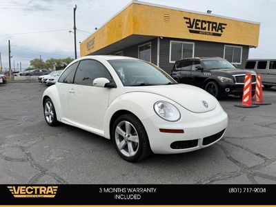 2008 Volkswagen Beetle Triple White