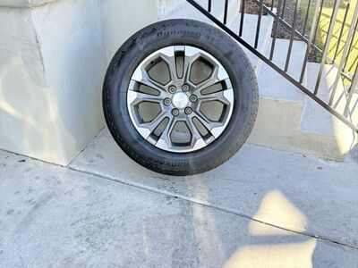 Chevy Silverado Tahoe Rims and Tires 275/60R20
