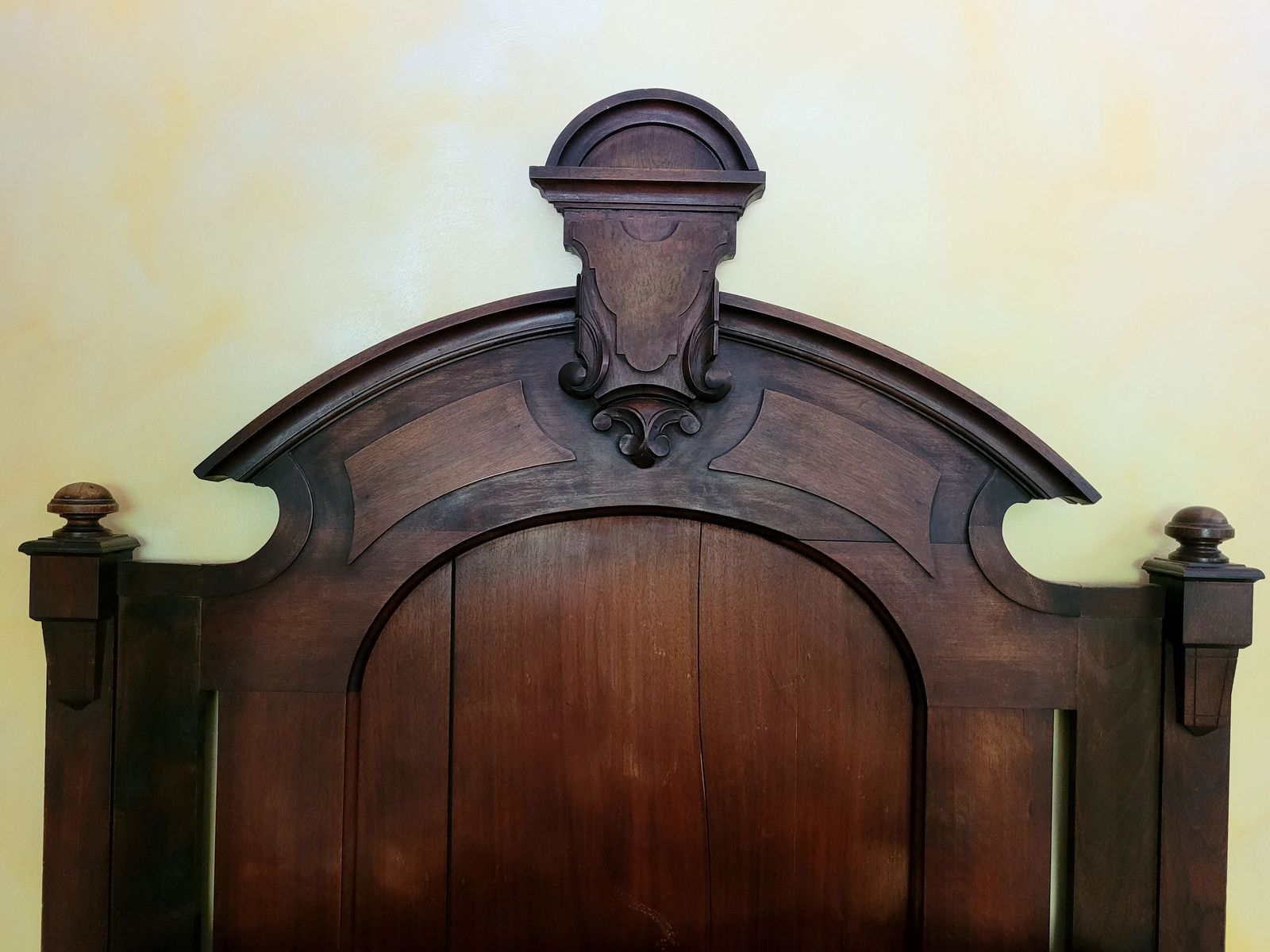 Main image 6