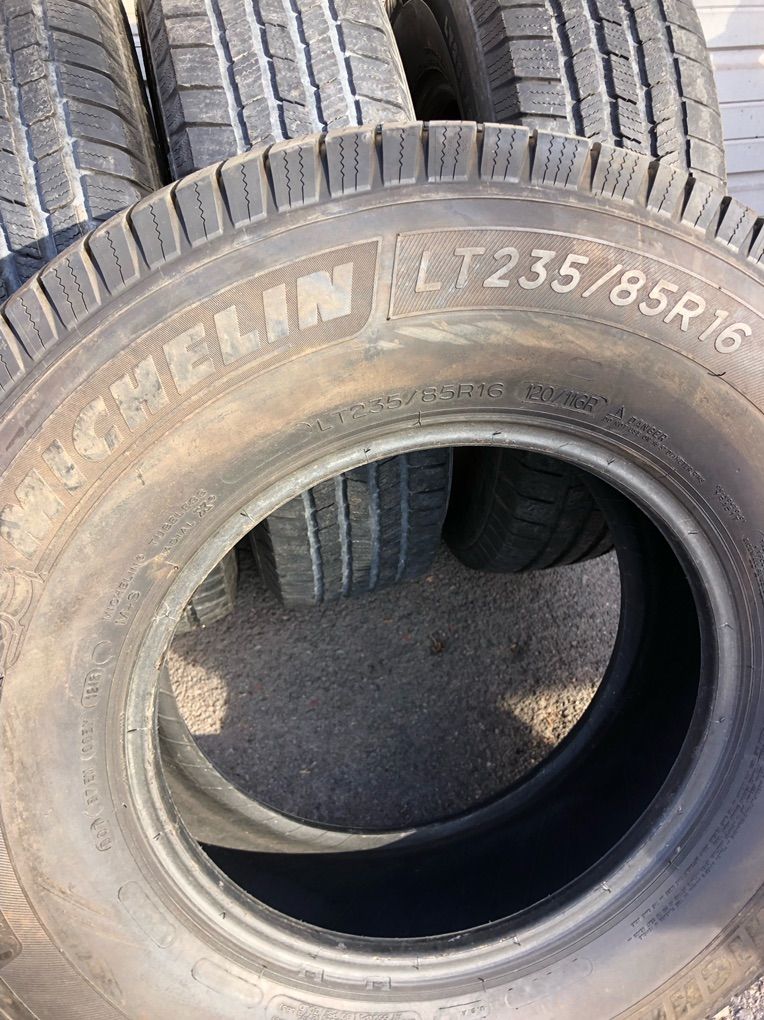 Michelin Lt 235/85R16
