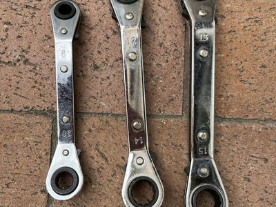 Metric ratching Wrench