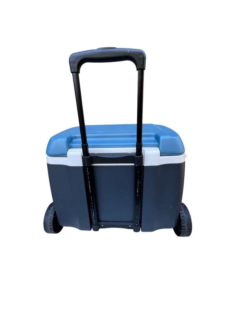 Igloo 60-quart wheeled cooler