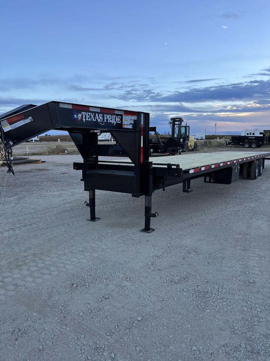 Texas Pride 40ft trailer
