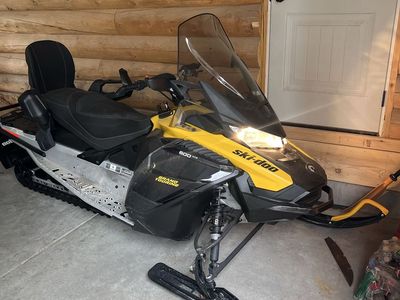 24 Skidoo Grand Touring 600 Ace