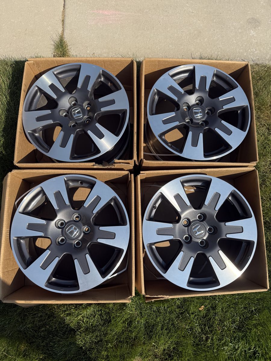 Stock Honda Ridgeline Wheels