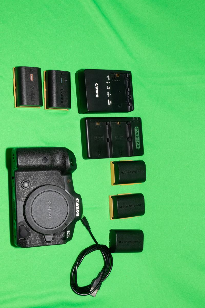 Canon Eos R5 Mirrorless Camera