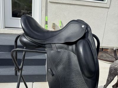 Custom Icon Star Dressage Saddle
