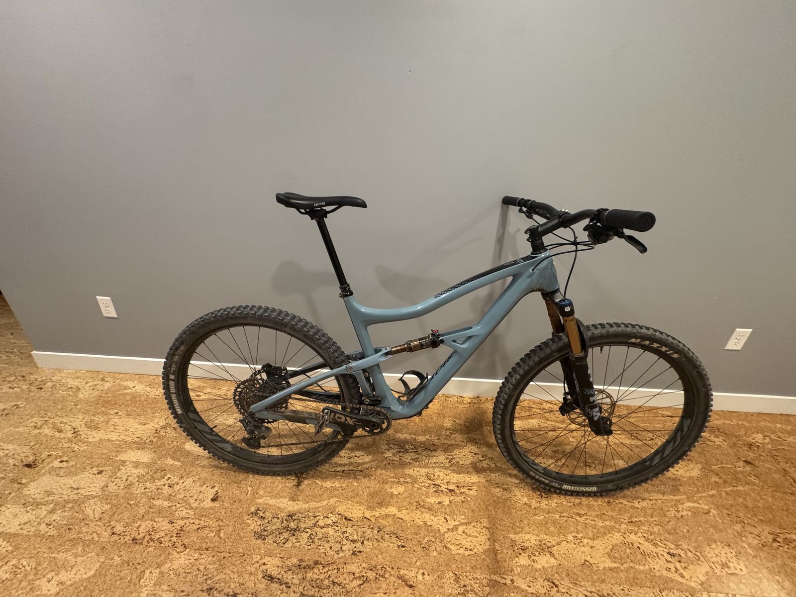 2022 XL Ibis Ripley XO1 Carbon S35 Carbon Wheels