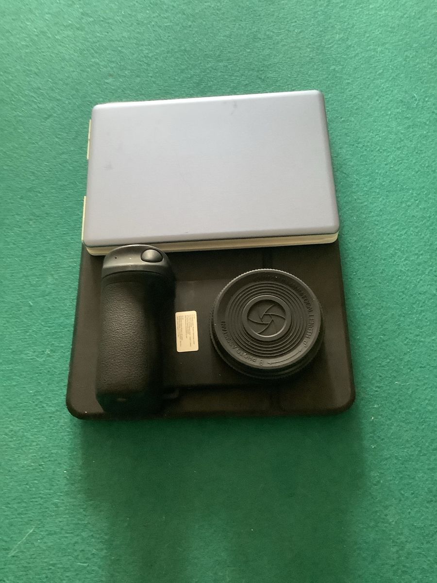 Creativity Trio / Keyboard, Selfie Light, and Case