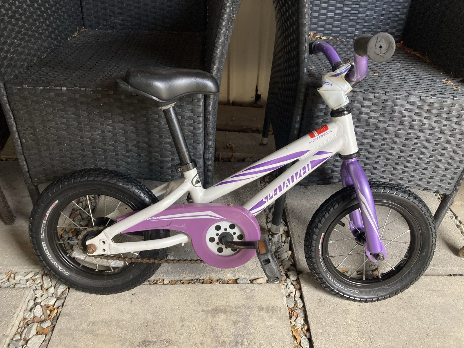 Specialized Hotrock 12 Inch Kids Bike White Purple