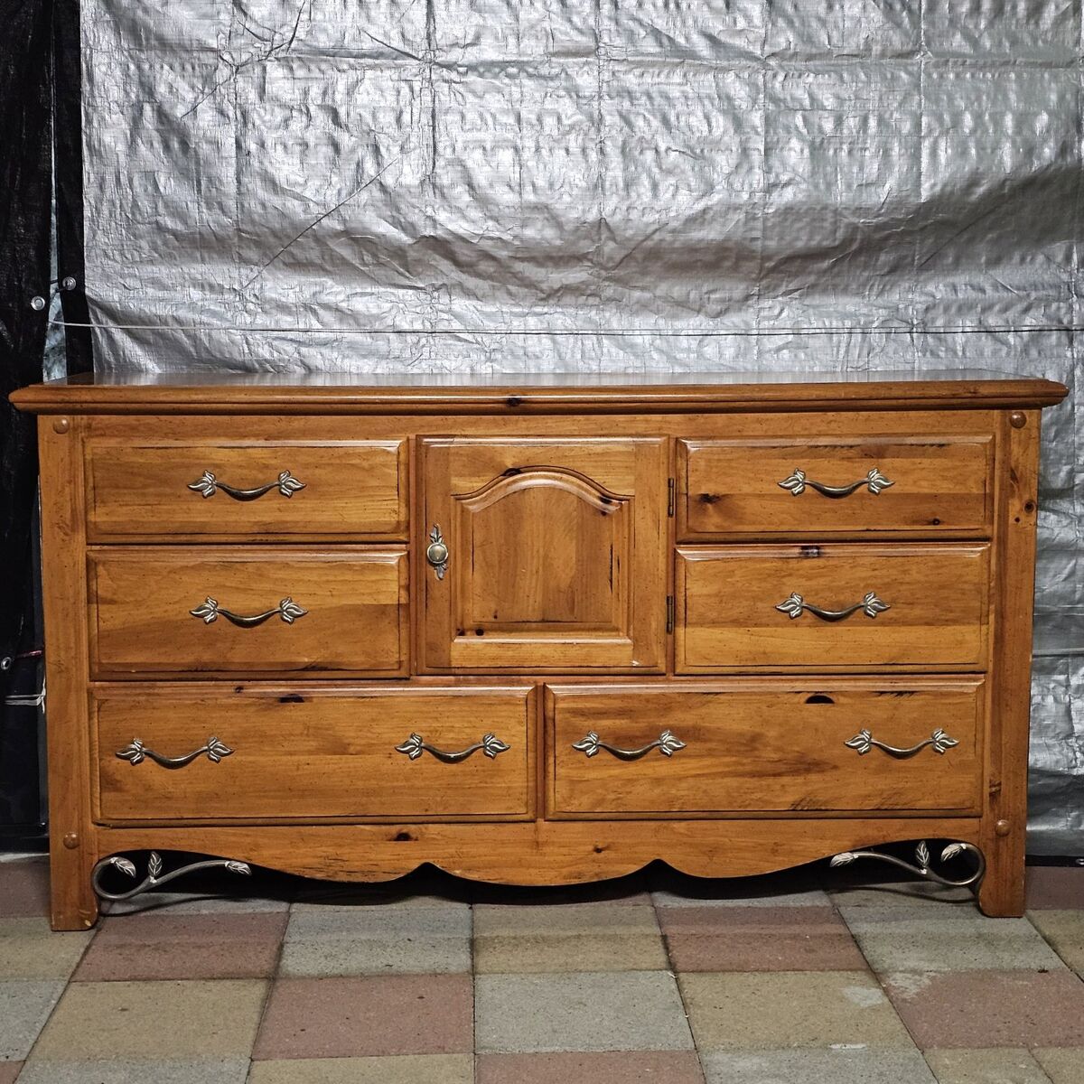 8 Drawer Dresser