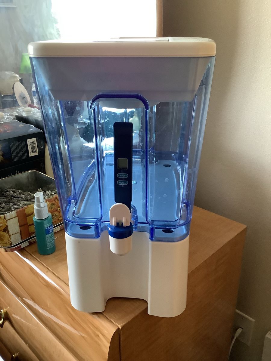 Zerowater 52-cup filtered water pitcher with the stand