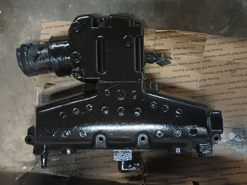 Mercruiser or OMC Chevy V8 Center rise exhaust manifolds