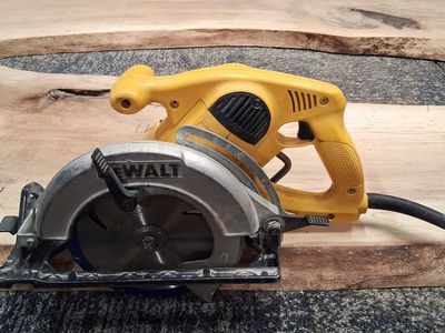 Dewalt Worm Drive Saw