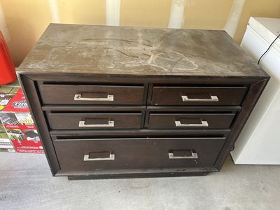 Extremely well built dresser