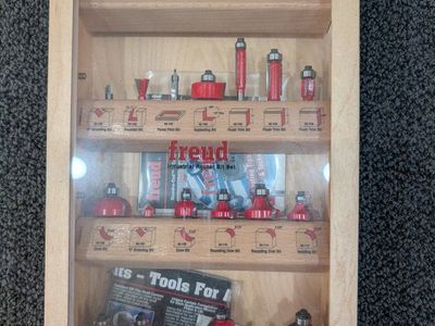 26 piece Freud router bit set