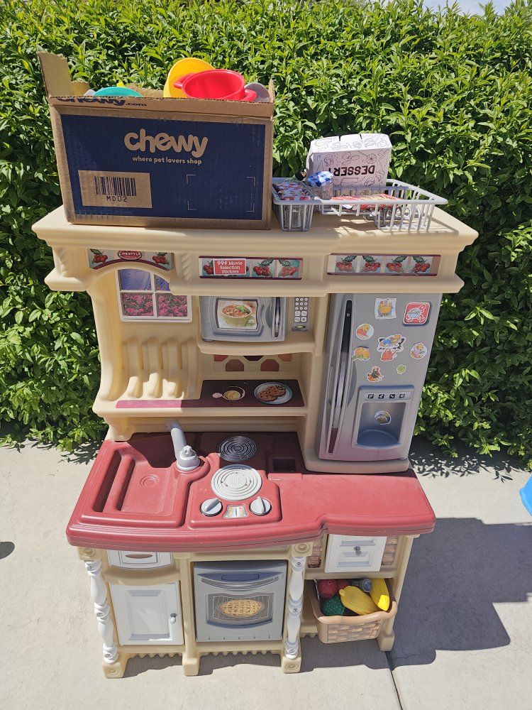 Step2 Lifestyle Custom Kitchen Playset - Toddler Pretend Play Kitchen with Accessories
