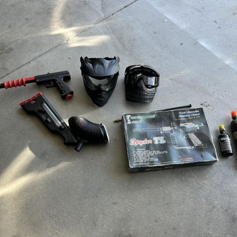 Spyder Paintball Gun and accessories