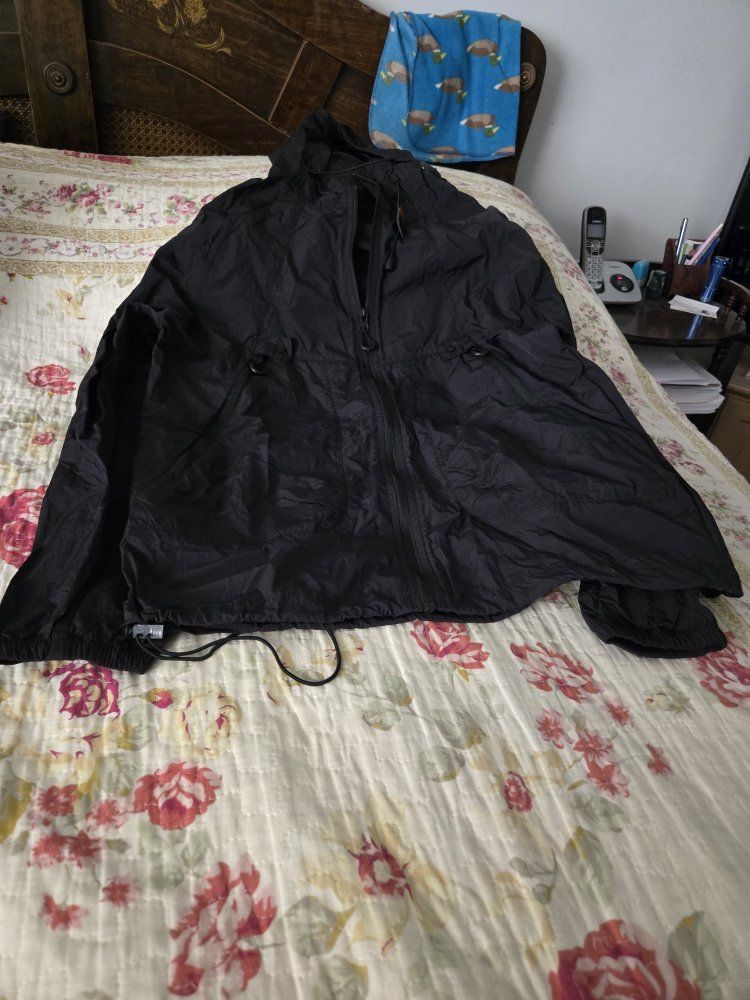 Unisex Black Water-Resistant Packable Windbreaker Jacket - Size Small