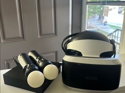 Sony PlayStation PSVR1 VR Headset Bundle with 2 Move Controllers - Excellent Condition