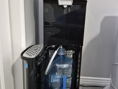 Water dispenser machine