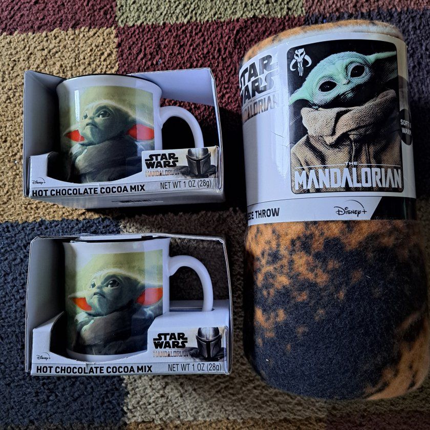 Brand new Baby Yoda mugs and blanket