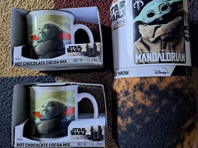 Brand new Baby Yoda mugs and blanket