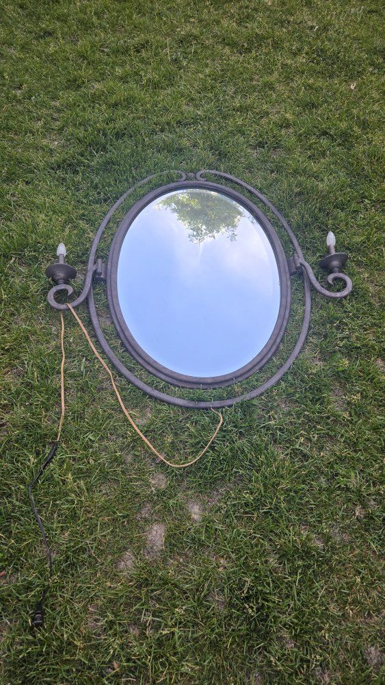 3 foot metal mirror with lights