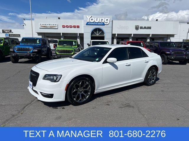 2018 Chrysler 300 S