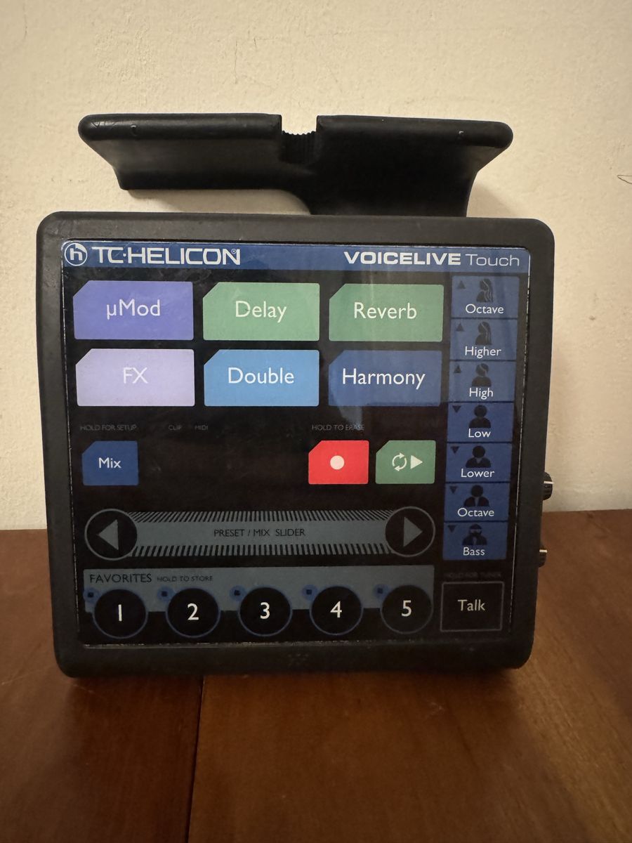 TC Helicon VoiceLive Touch + Switch-3