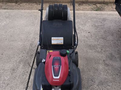 Honda HRX217 mower, $675
