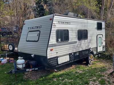 2019 Coachmen Viking Single Axle 17BH ($13,500)