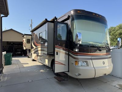 2008 Holiday Rambler Endeavor 40SFT Diesel Pusher 38,000 miles