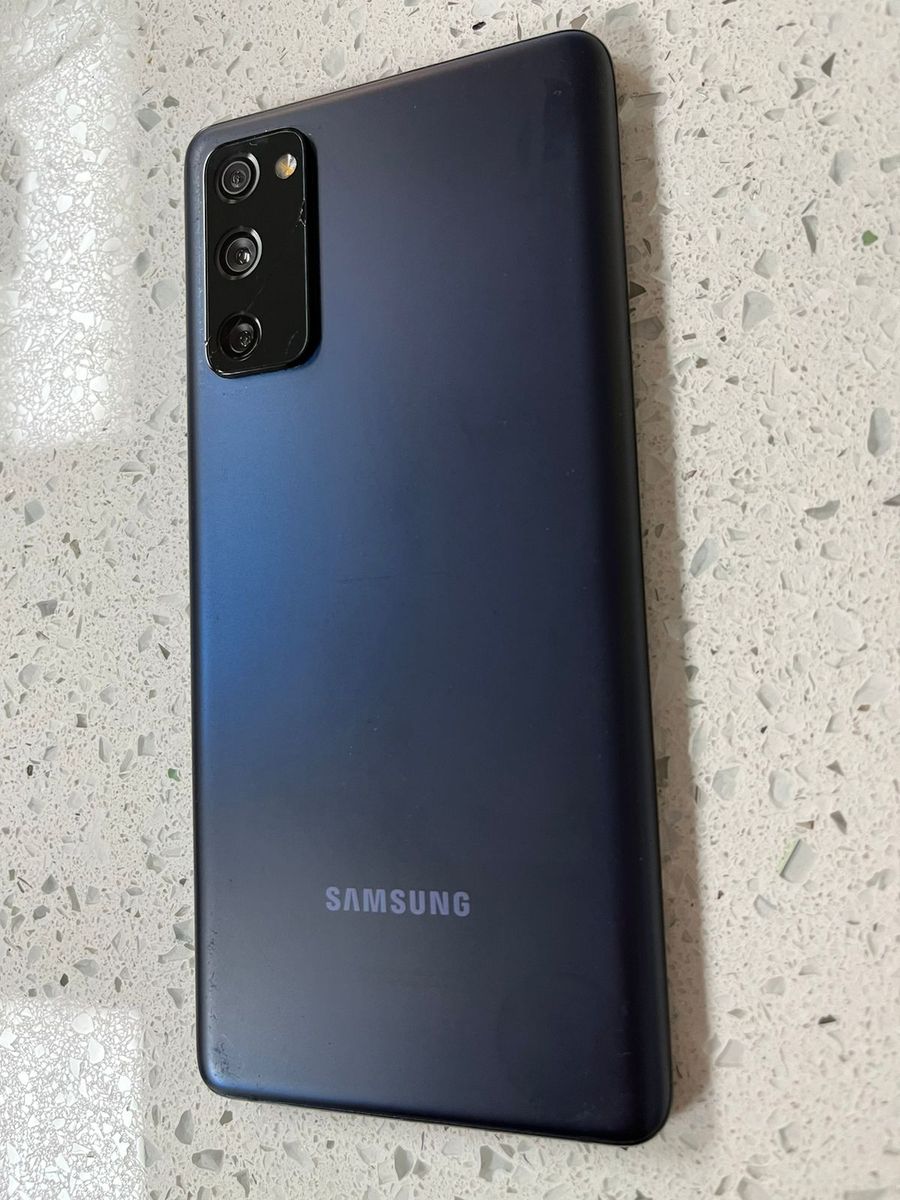 Samsung Galaxy S20FE 5G - 128GB - Unlocked