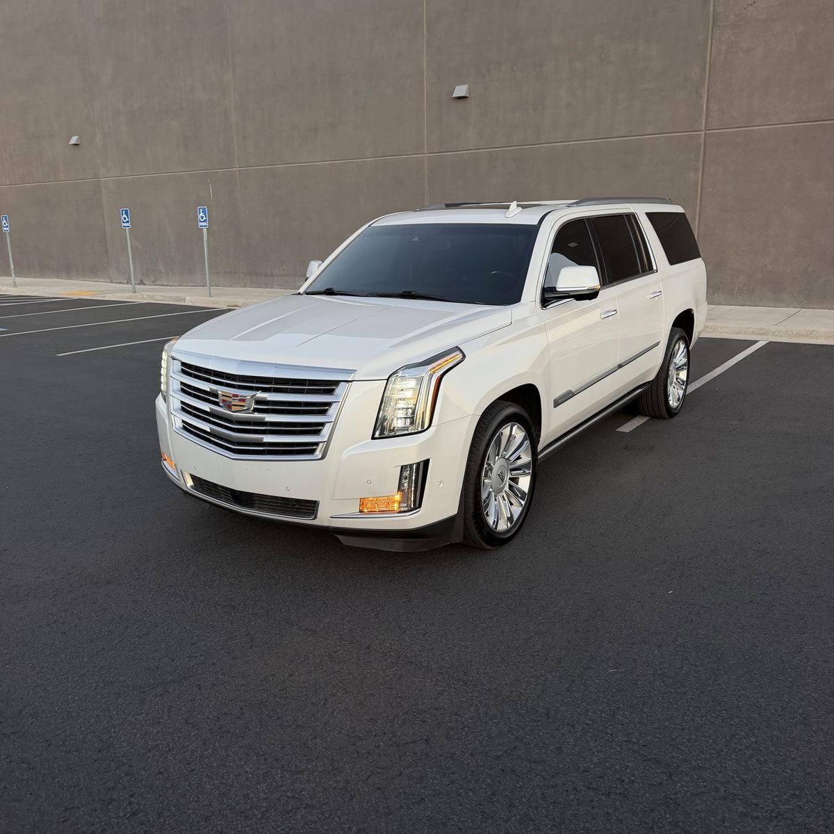 2018 Cadillac Escalade ESV Platinum